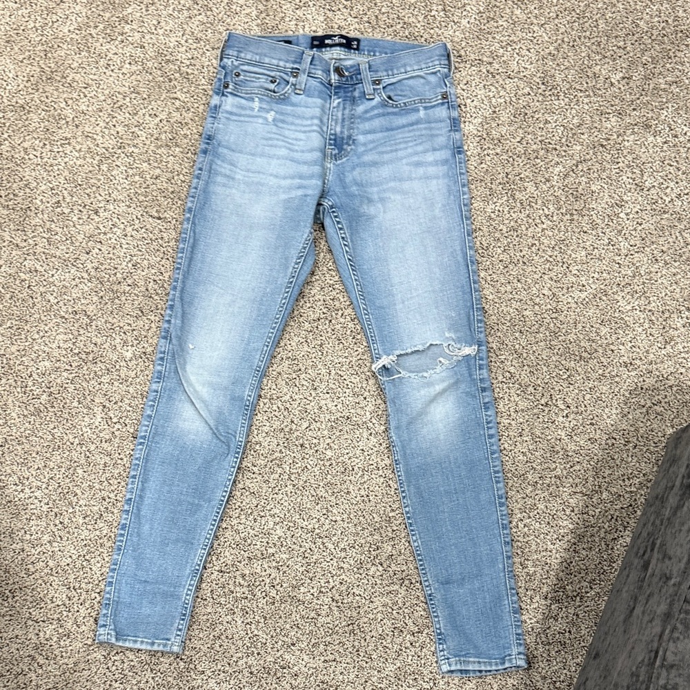 Men’s Hollister Light blue Super Skinny Jeans size 26x30 smoke free home